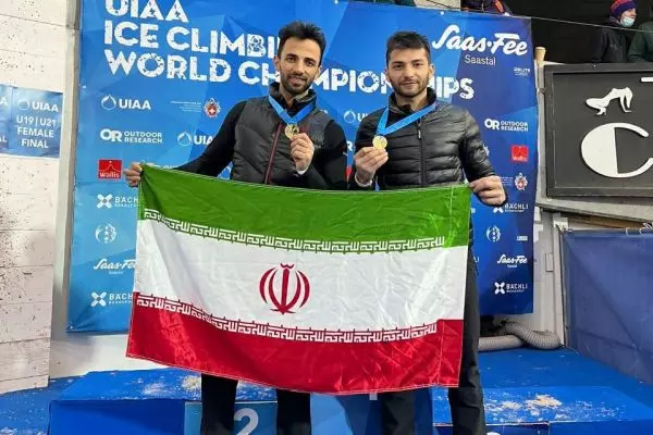  سکوهای جهان در تسخیر مردان یخی ایران