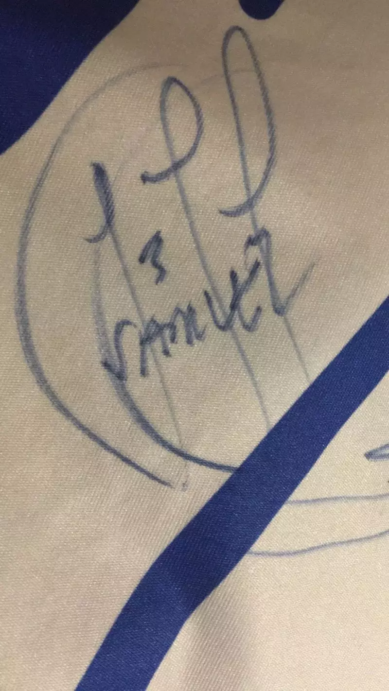 آخرین امضای ساموئل روی پیراهن استقلال(عکس)
