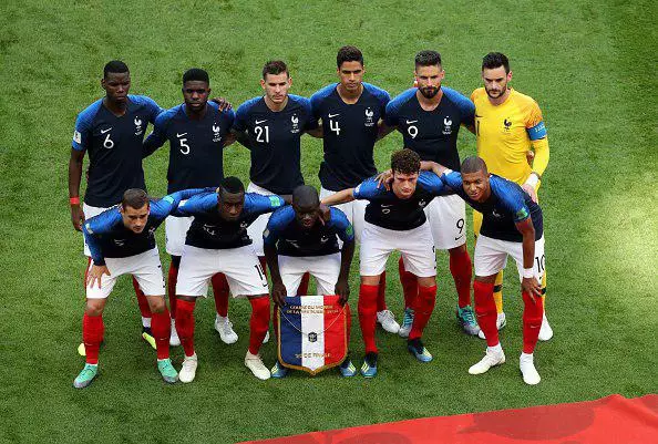 رونمایی از ۱۱ بازیکن اروگوئه و فرانسه