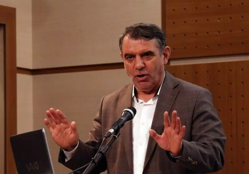 پوری حسینی: ابهامات مصوبه مجلس برای واگذاری استقلال و پرسپولیس باید بر‌طرف شود