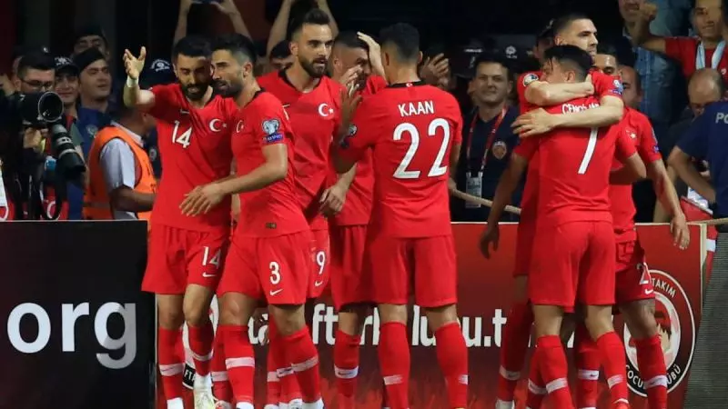 ترکیه 2-0 فرانسه: توقف حیرت آور قهرمان جهان در خاک ترکیه