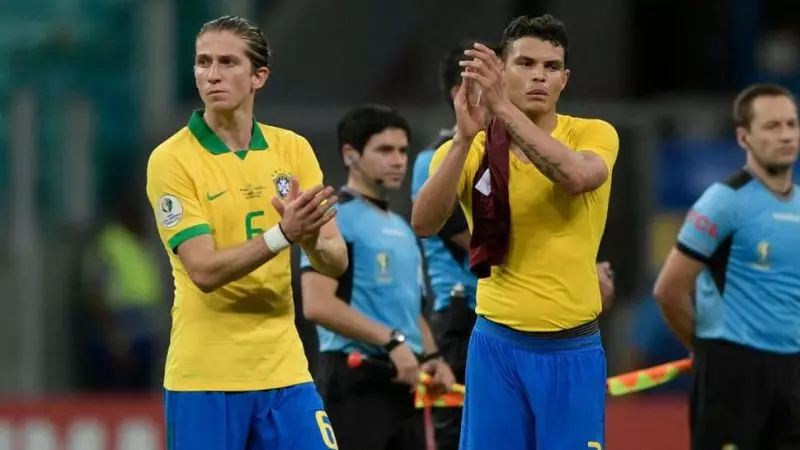 تیاگو: حق بازیکنان برزیل هو شدن از سوی هواداران نیست