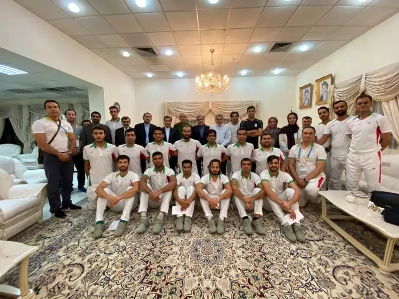 حضور اعضای تیم ملی فوتبال ساحلی در ضیافت شام سفارت ایران در قطر