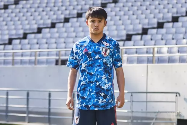 رونمایی از پیراهن جدید تیم ملی فوتبال ژاپن