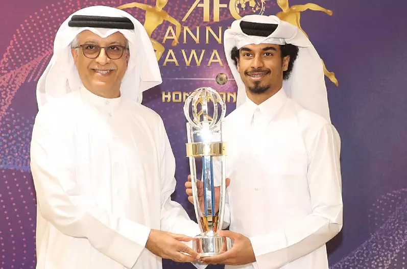 اقدام عجیب AFC؛ شیخ‌سلمان با حضور در قطر جایزه مرد سال آسیا را تقدیم کرد