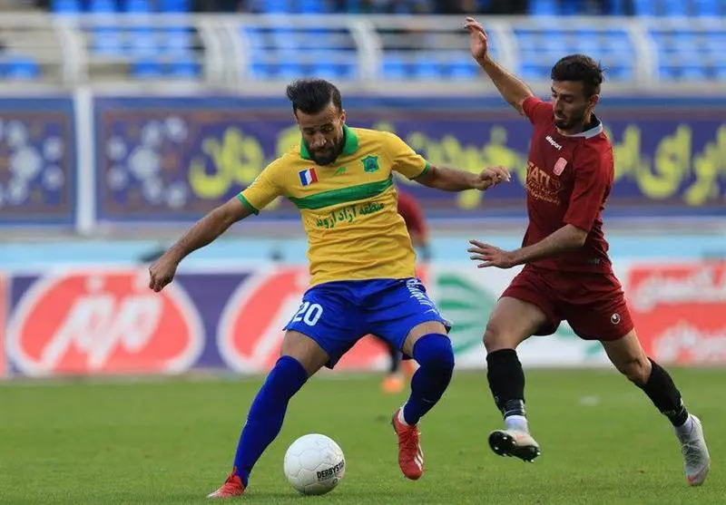 احمدی: فوتبال ایران در استقلال و پرسپولیس خلاصه می‌شود