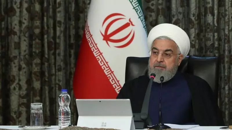روحانی: مردم برای اجرای طرح های سخت گیرانه آماده باشند