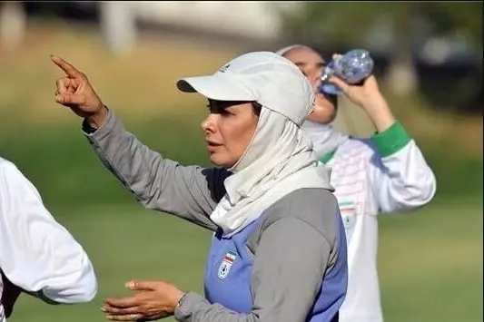 سرمربی تیم فوتبال دختران: تنها کاپ قهرمانی فوتبال زنان ایران را بدست آوردیم