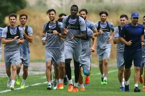 برگزاری آخرین تمرین استقلال قبل از سفر به بوشهر در غیاب 4 بازیکن