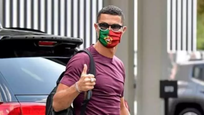 عکس؛ تذکر به رونالدو در مورد ماسک زدن در بازی پرتغال و کرواسی
