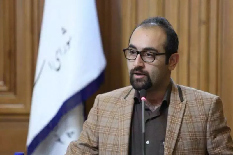حجت نظری از عضویت شورای تهران استعفا کرد