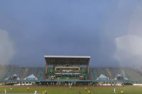 برگزاری بازی آلومینیوم و ذوب آهن در استادیوم امام خمینی(ره) به شرط پرداخت اجاره بها