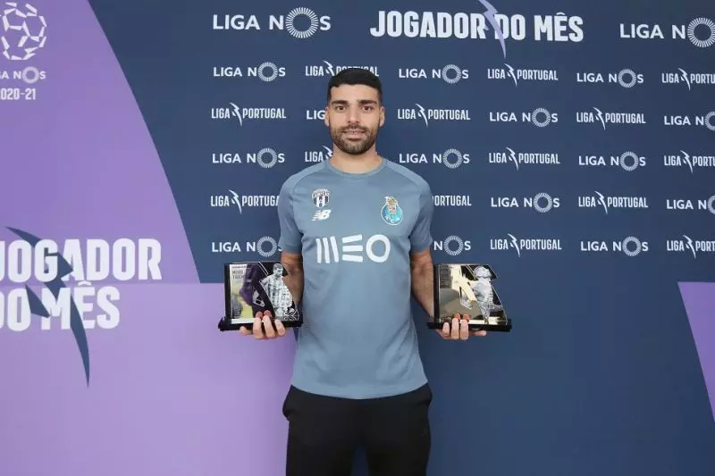 جایزه بهترین مهاجم و بهترین بازیکن ماه لیگ پرتغال در دستان طارمی