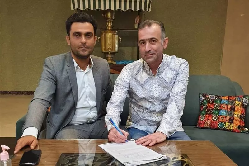 مدیرعامل شاهین شهرداری بوشهر: کمالوند از تیم ما جدا نشده است
