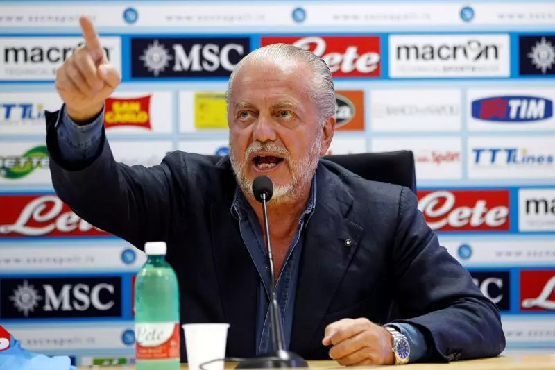 رئیس ناپولی به فدراسیون فوتبال ایتالیا: ورزشگاه‌ها را باز نکنید شکایت می‌کنم!