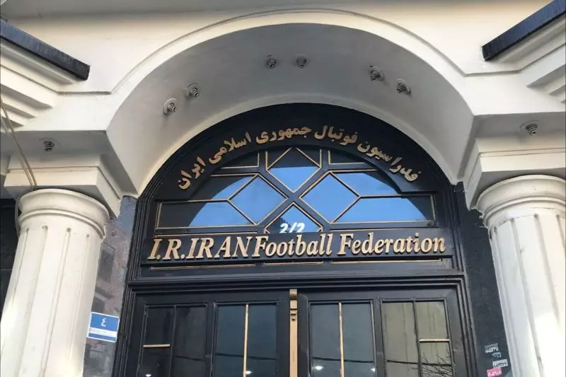 فیفا، فدراسیون فوتبال ایران را 10 هزار فرانک سوییس جریمه کرد +سند