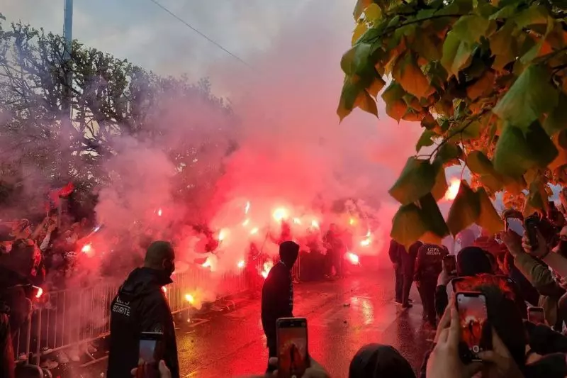 عکس؛ آتش بازی هواداران پاریسن ژرمن در مسیر اتوبوس تیم‌ها