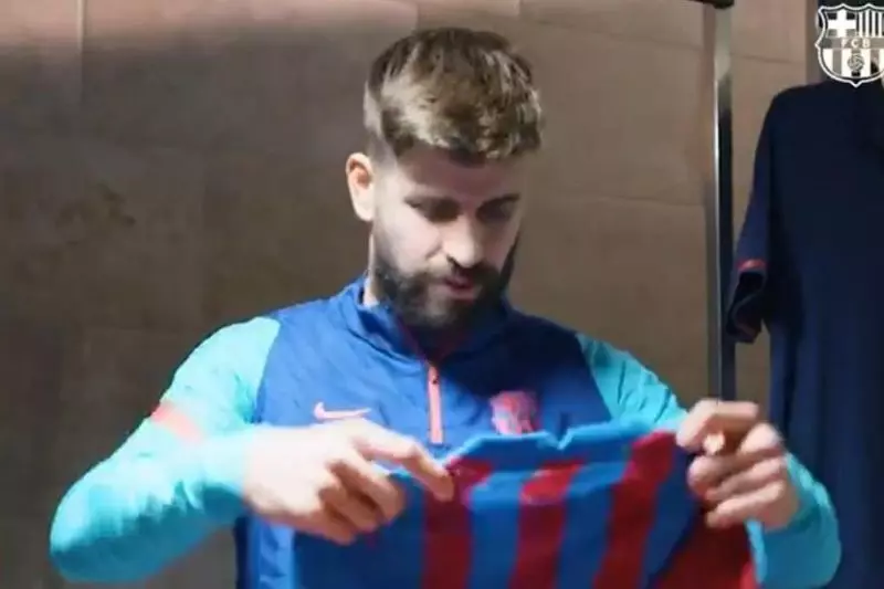 اولین واکنش پیکه پس از دریافت لباس بارسلونا در فصل 22-2021