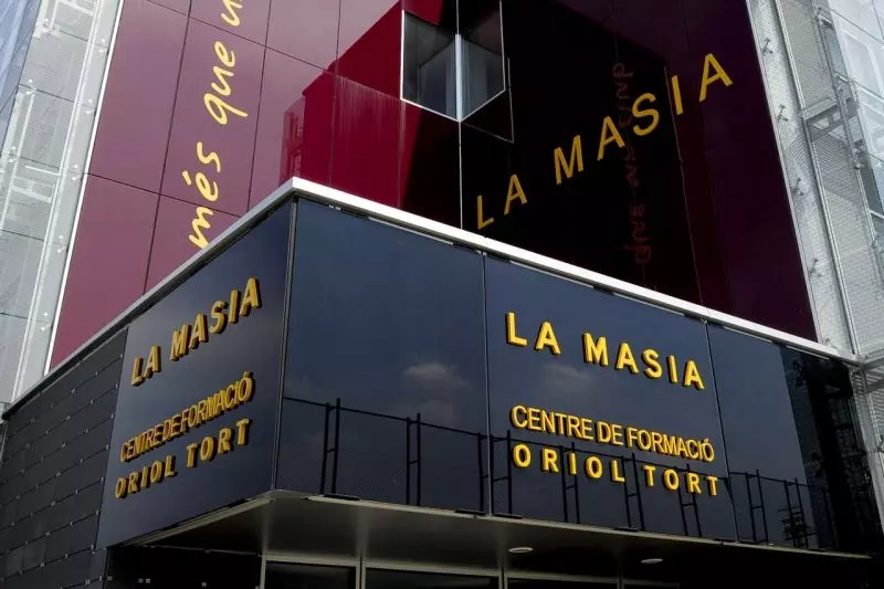 درهای آکادمی لاماسیای بارسلونا به روی بانوان هم باز خواهد شد