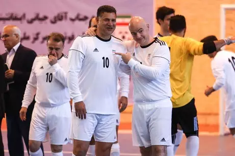 اینفانتینو و اسطوره‌های فوتبال جهان، مهمان ایران مقابل عراق یا امارات