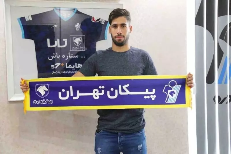 نادر محمدی قراردادش را با تیم پیکان تمدید کرد