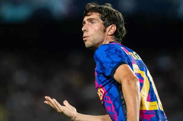بازیکنی که پس از شکست مقابل بایرن مونیخ در رختکن بارسلونا گریه کرد