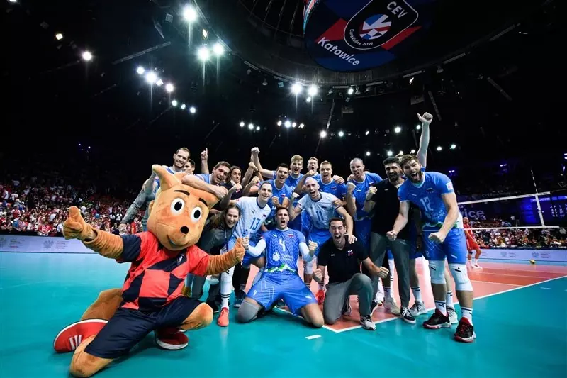 والیبال قهرمانی اروپا/ اسلوونی برای چهارمین بار لهستان را ناکام گذاشت/ ایتالیا به فینال رسید