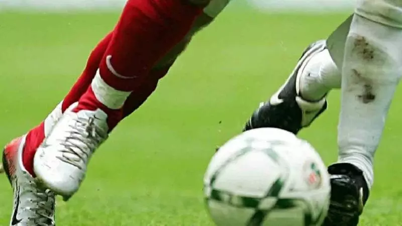اتفاق تلخ در فوتبال آذربایجان؛ حمله با قمه به بازیکنان و نابینا شدن یک فوتبالیست(عکس)