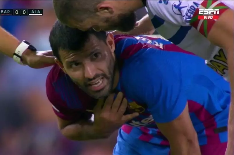 لحظه‌ای که آگوئرو در اولین بازی فیکس خود با درد قفسه سینه زمین را ترک کرد!