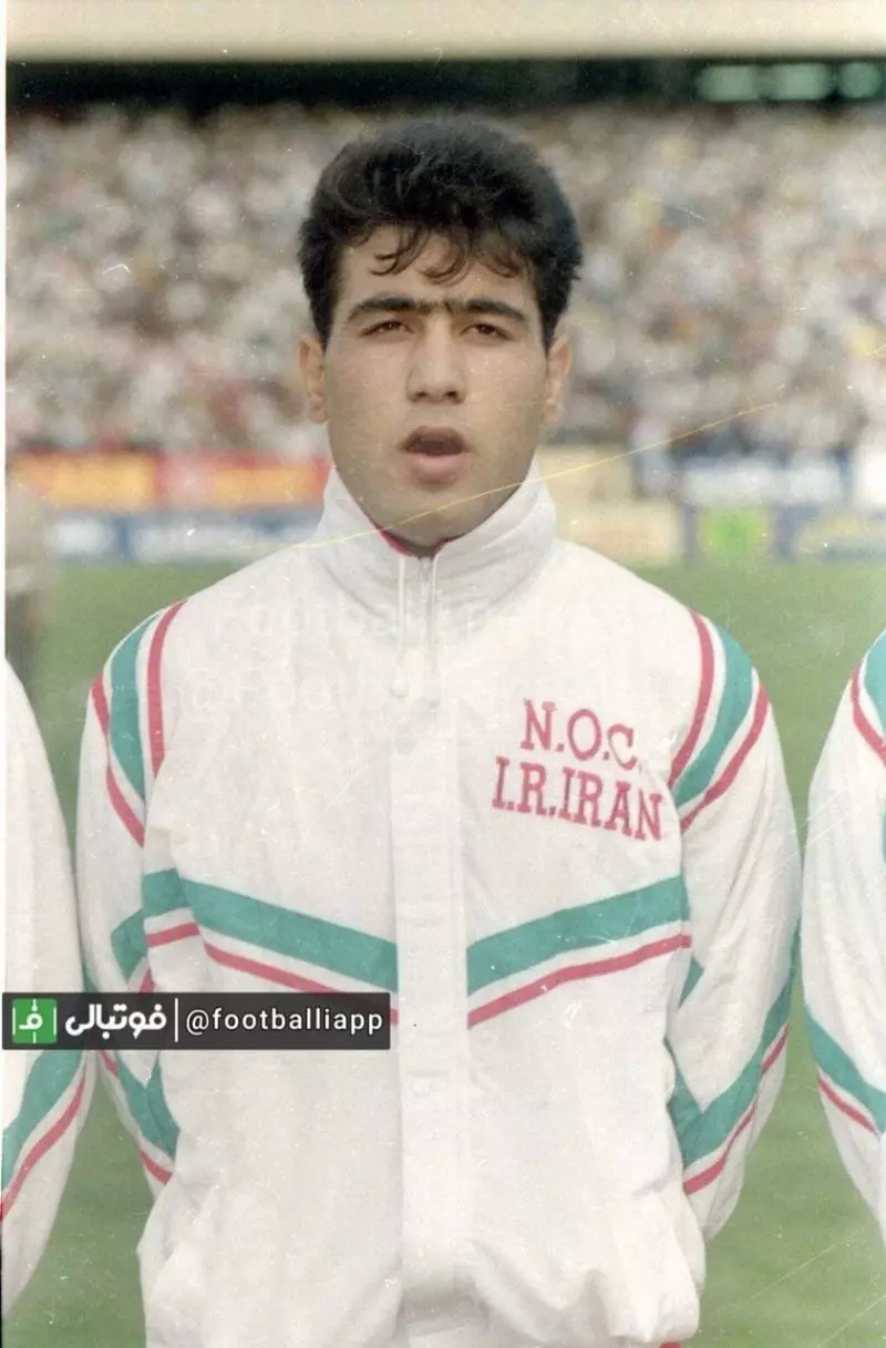 نوستالژی/ مهدوی کیا با پیراهن تیم ملی امید ایران در سال ۱۳۷۴ در مقدماتی المپیک ۱۹۹۶ آتلانتا
