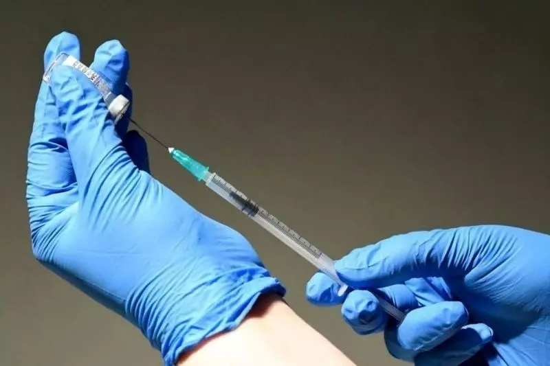 تزریق بیش از ۳۷۷ هزار دز واکسن کرونا در کشور طی ۲۴ ساعت گذشته