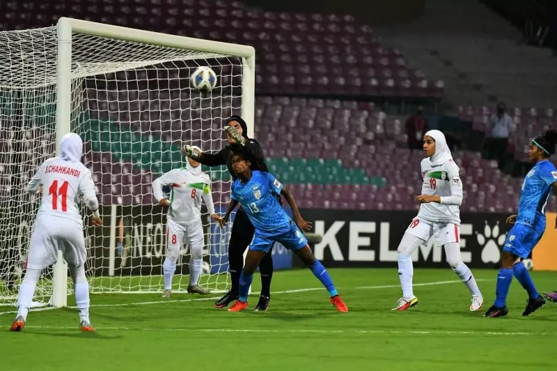 جام ملت‌های فوتبال زنان آسیا/ داوران دیدار ایران و چین معرفی شدند