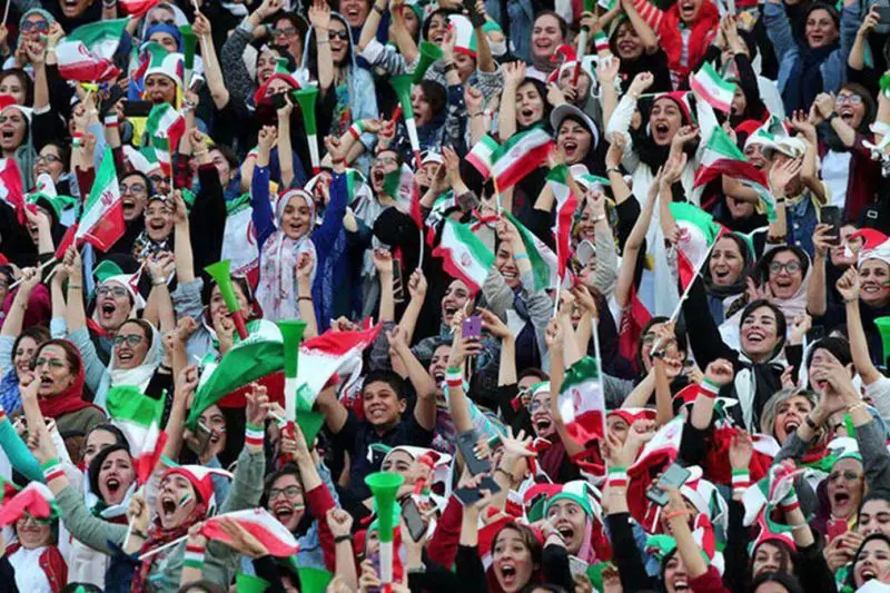 صدور مجوز حضور تماشاگران در بازی ایران و عراق/ بانوان هم به ورزشگاه آزادی می‌آیند