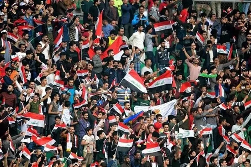 حضور هواداران عراقی مقابل ورزشگاه آزادی +عکس