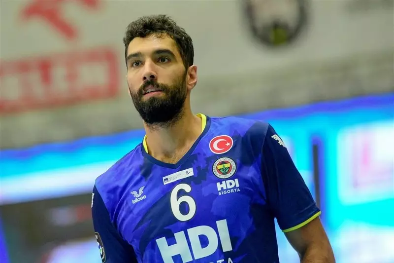 لیگ والیبال ترکیه/ یاران موسوی شکست خوردند/ دو ایرانی در تیم رویایی هفته