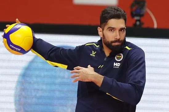 پایان کار ستاره والیبال ایران در ترکیه/ سید نیمکت‌نشینی را تحمل نکرد
