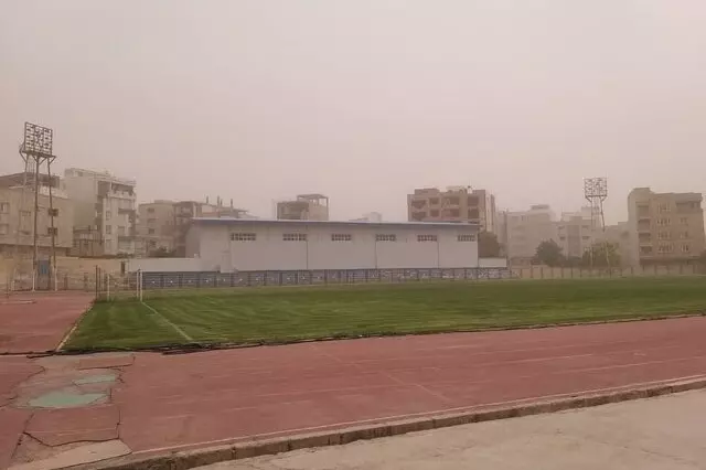 برگزاری فوتبال بانوان با وجود آلودگی هوا