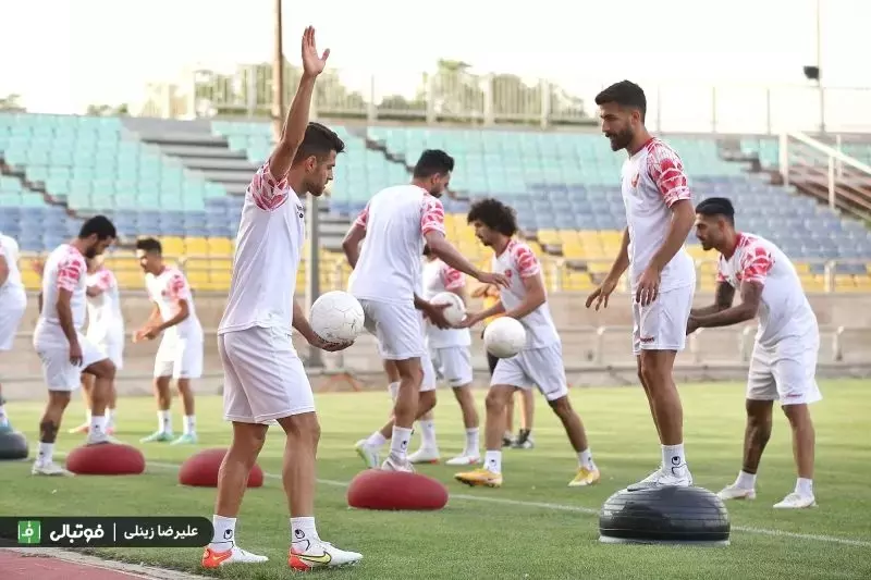 برگزاری تمرین سه‌شنبه سرخپوشان در هوای مطبوع ورزشگاه شهید کاظمی