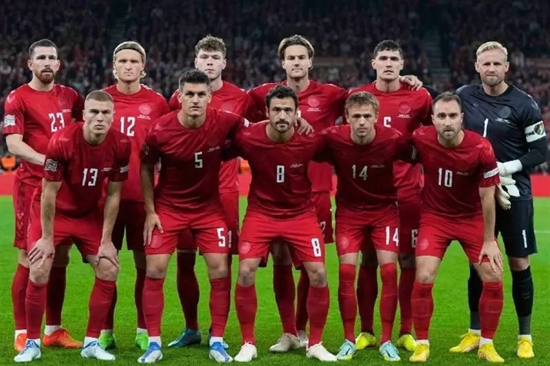 اعتراض دانمارکی‌ها به میزبانی قطر از جام جهانی با رونمایی از پیراهن جدیدشان