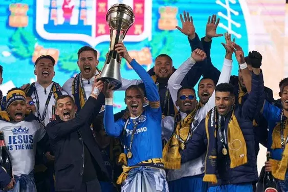 جشن قهرمانی پورتو با ستاره ایرانی تیم ملی