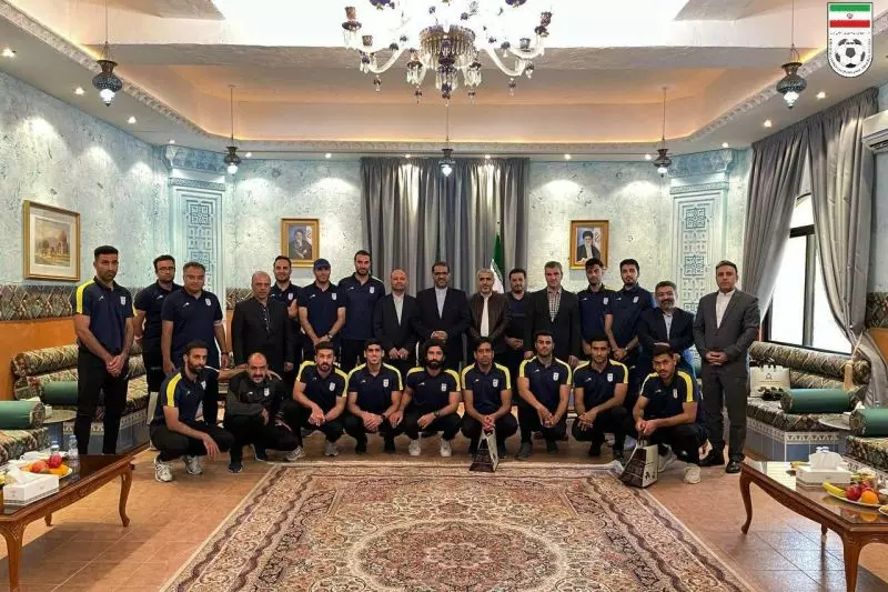 حضور کاروان تیم ملی فوتبال ساحلی ایران در سفارت ایران
