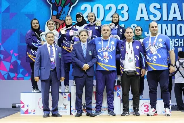 تیم وزنه‌برداری دختران ایران در جایگاه سوم مسابقات قهرمانی نوجوانان آسیا ایستاد