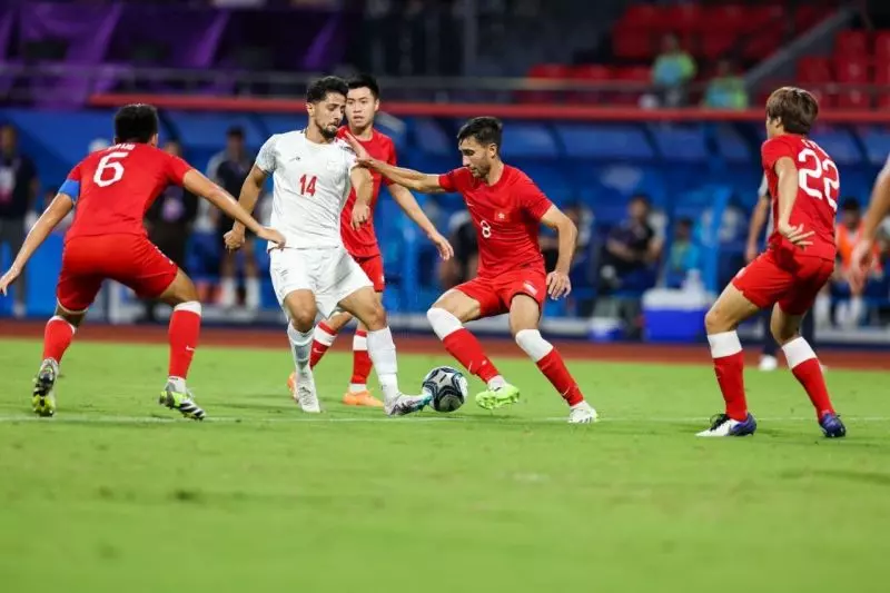 گزارش تصویری/ تصاویری از دیدار تیم های امید ایران و‌ هنگ‌کنگ