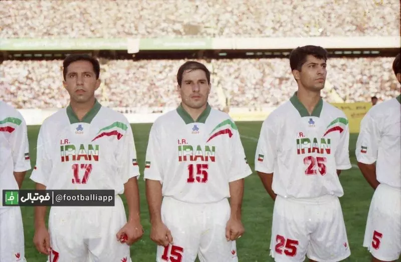 نوستالژی فوتبالی/ مهرداد میناوند، علی‌اکبر استاداسدی و علی‌اصغر مدیرروستا در مراسم آغاز بازی ایران عربستان در مقدماتی جام جهانی ۱۹۹۸