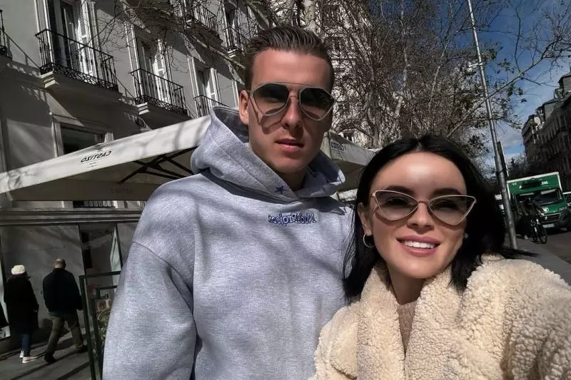 عکسی که دروازه‌بان رئال مادرید در کنار همسرش منتشر کرد