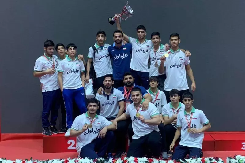 تیم کشتی آزاد نوجوانان ایران قهرمان جام پیروزی در ترکیه شد