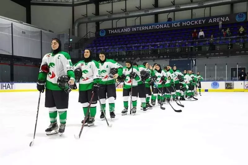 پیروزی هاکی روی یخ زنان ایران در اولین دیدار مسابقات قهرمانی آسیا- اقیانوسیه