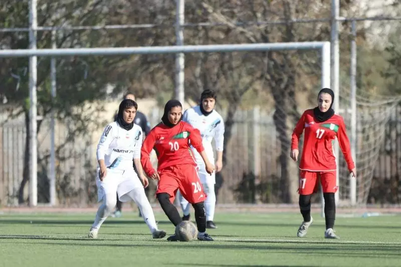 گزارش تصویری/ دیدار دوستانه و درون اردویی تیم ملی فوتبال دختران زیر ۲۰ سال و پیکان