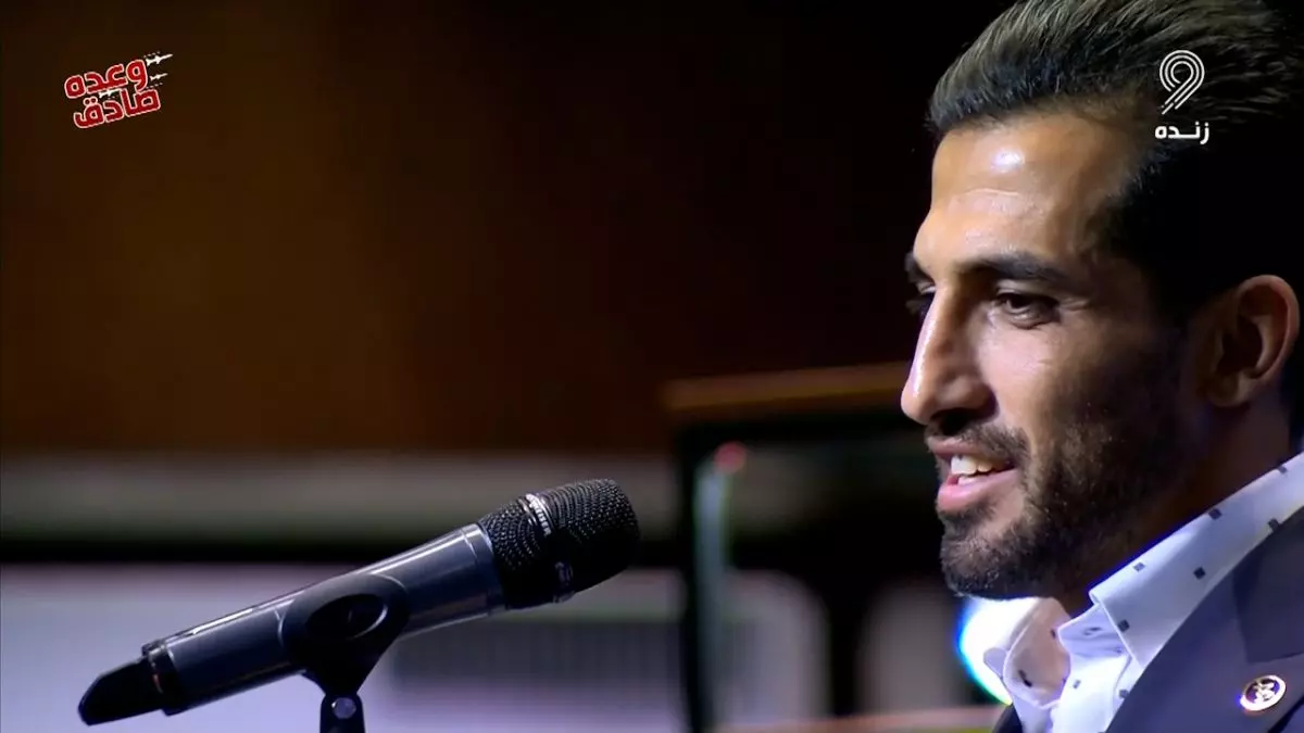 وحید امیری جایزه بهترین صحنه ماندگار را در جشنواره قهرمان ایران دریافت کرد